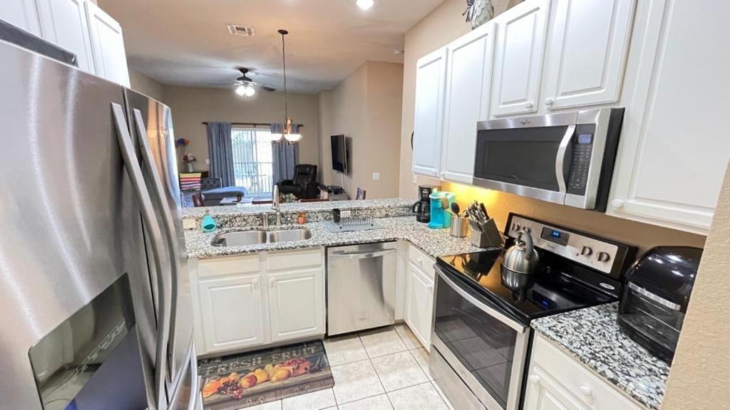 Beautiful 3 Bedroom Apartment Minutes From Disney! キシミー エクステリア 写真