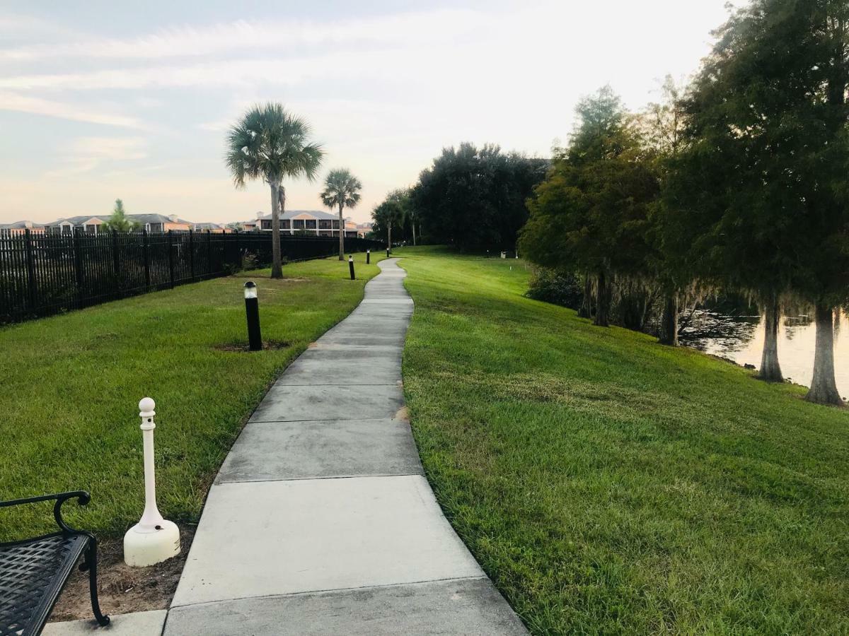 Beautiful 3 Bedroom Apartment Minutes From Disney! キシミー エクステリア 写真